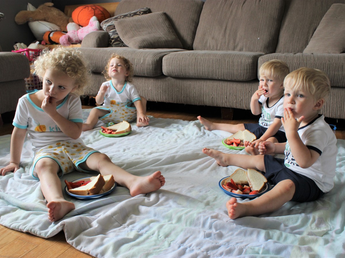 How to Survive Feeding 4 Toddlers |&nbsp;#PlaytexMoms
