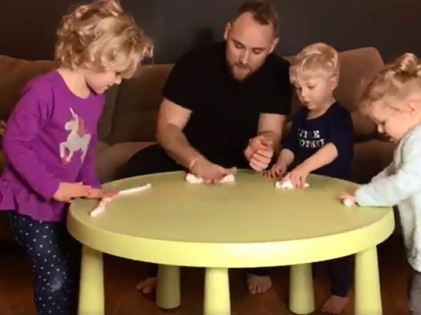 WE MADE SLIME! | How To Make Slime With Your&nbsp;Kids