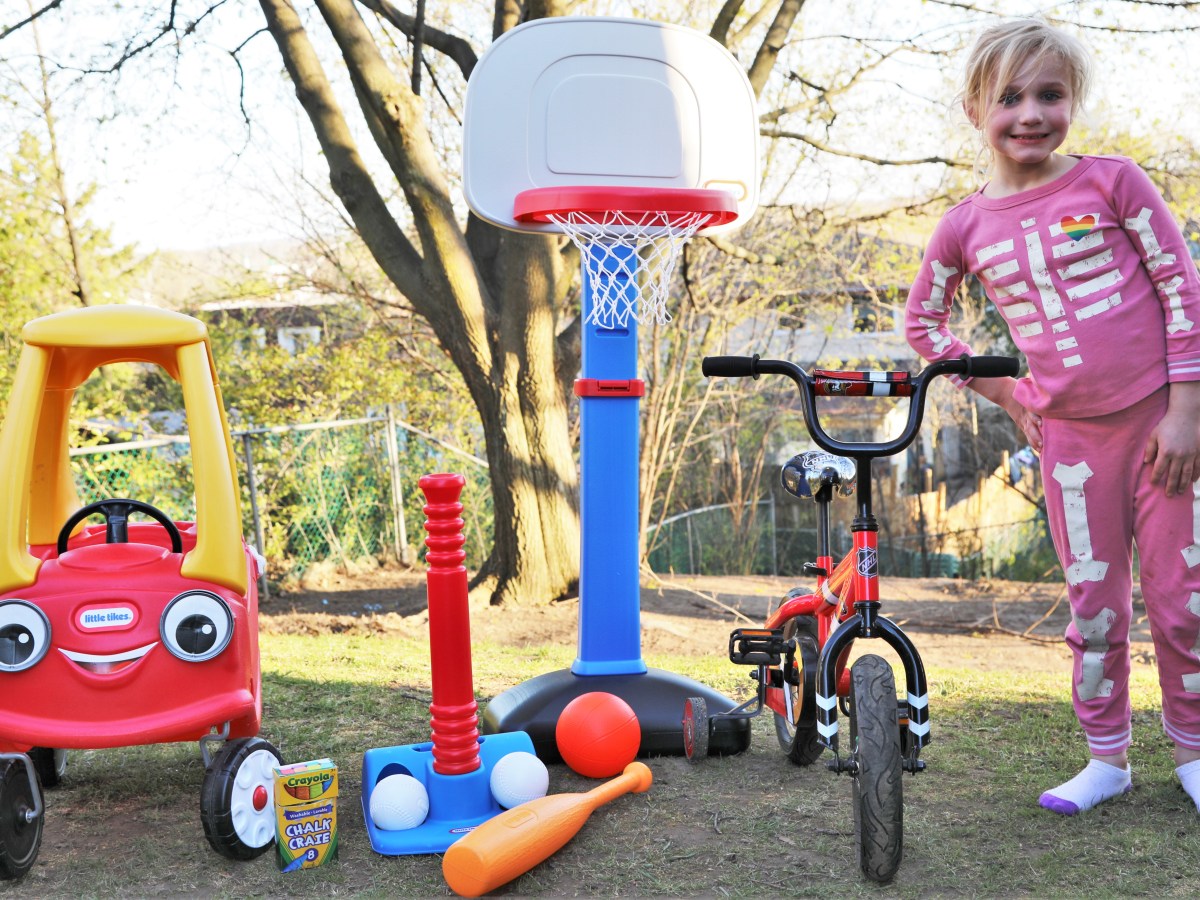 A Fun Activity For Your Kids Right At Home! | The Ultimate Obstacle&nbsp;Course